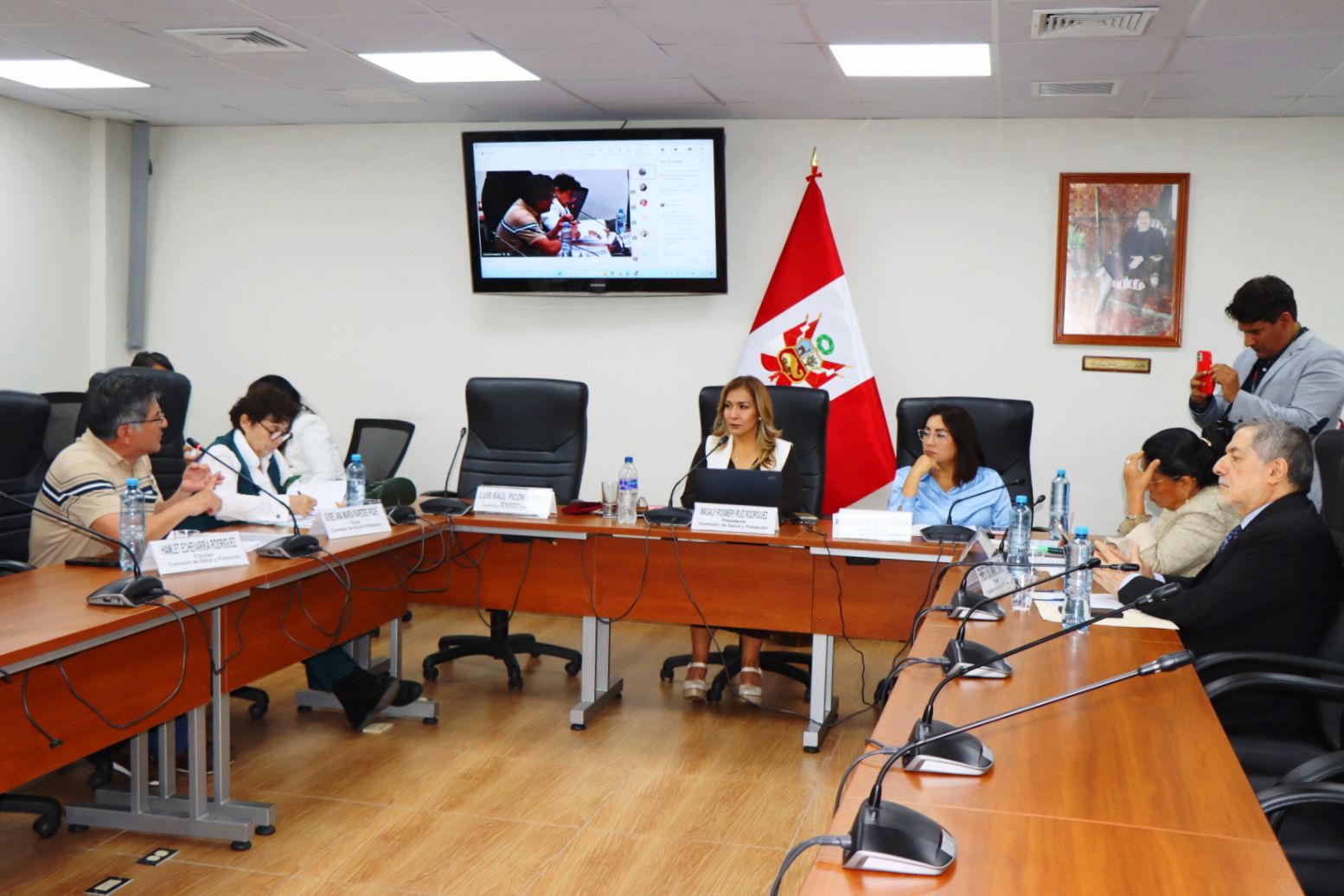 La Comisión de Salud y Población, liderada por la congresista Magaly Ruiz, aprueba importantes predictámenes y acuerdos en beneficio del país