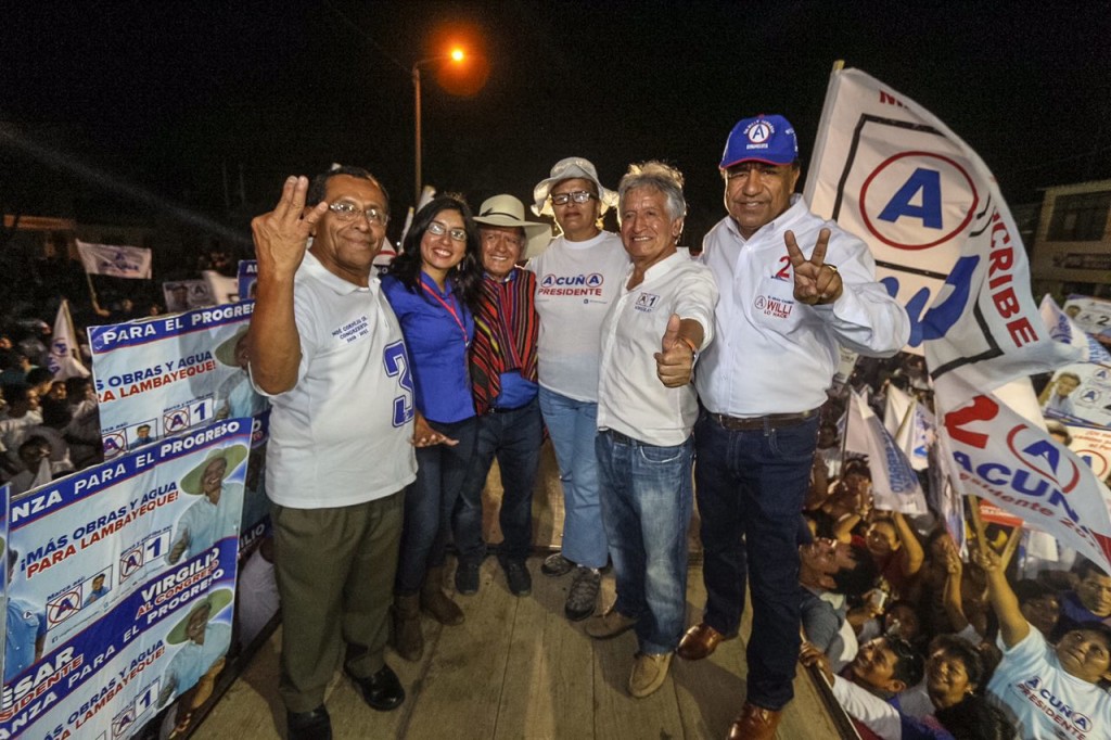 César Acuña y candidatos al Congreso por Lambayeque