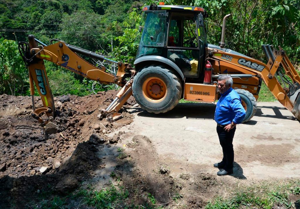 "El 20% del presupuesto de una obra termina con 20% de adicionales, pues ahí está la corrupción", señaló César Acuña en su visita a Amazonas.